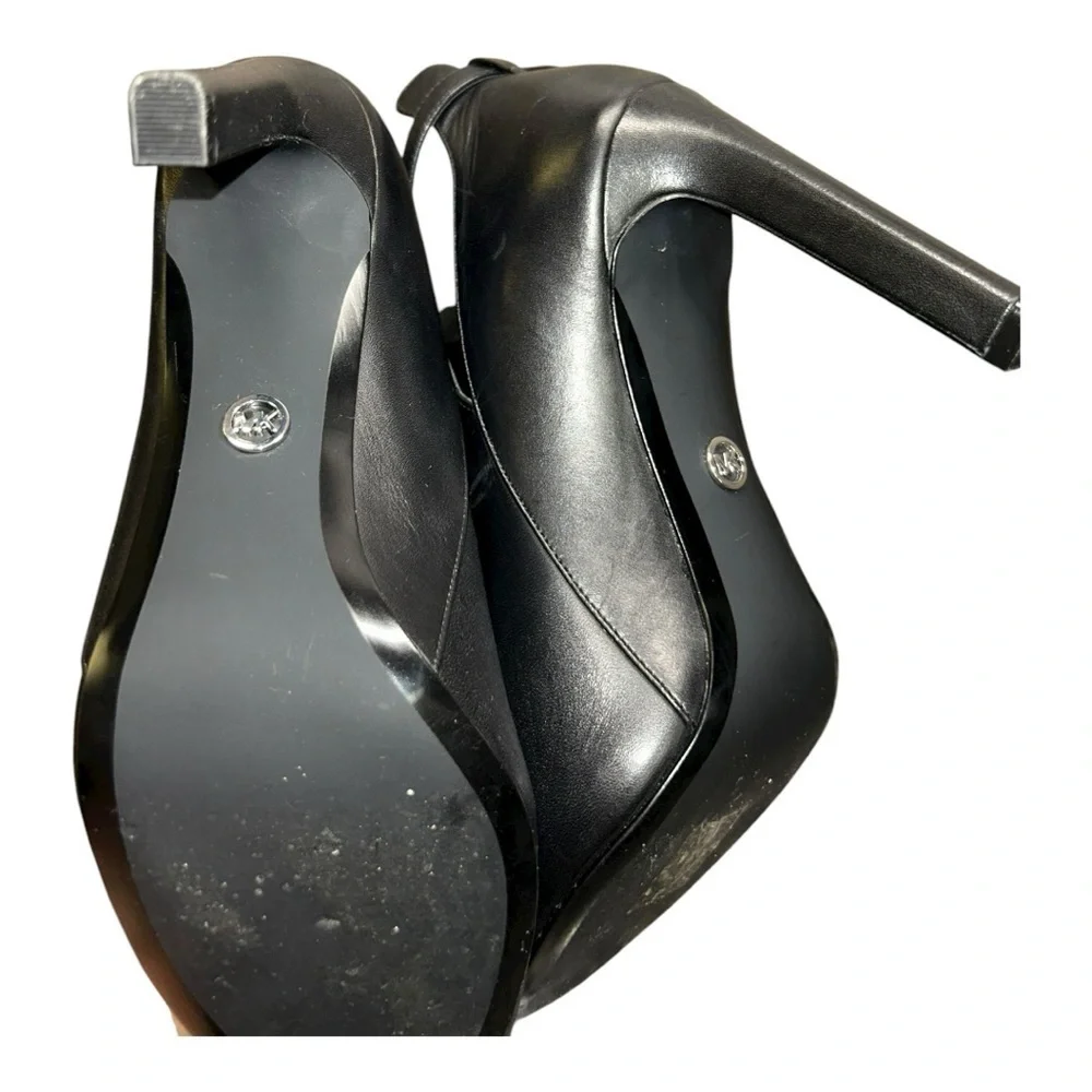 Elegant Black Women’s Leather Peep-Toe Ankle Boots size 9.5
